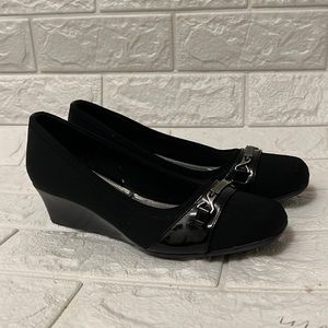 Coach And Four Women's Size 6 1/2 Wedge Heel Black Square Toe Slip On